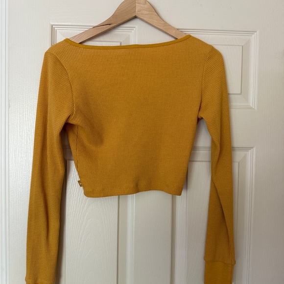 Aritzia Tops - Picture 10 of 10